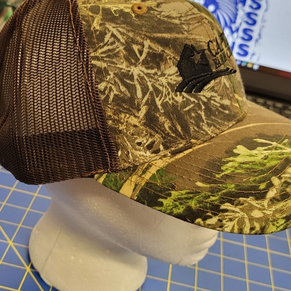 Realtree Camo Capital Farm Credit Mesh Adjustable Cap Hat - Picture 2 of 6